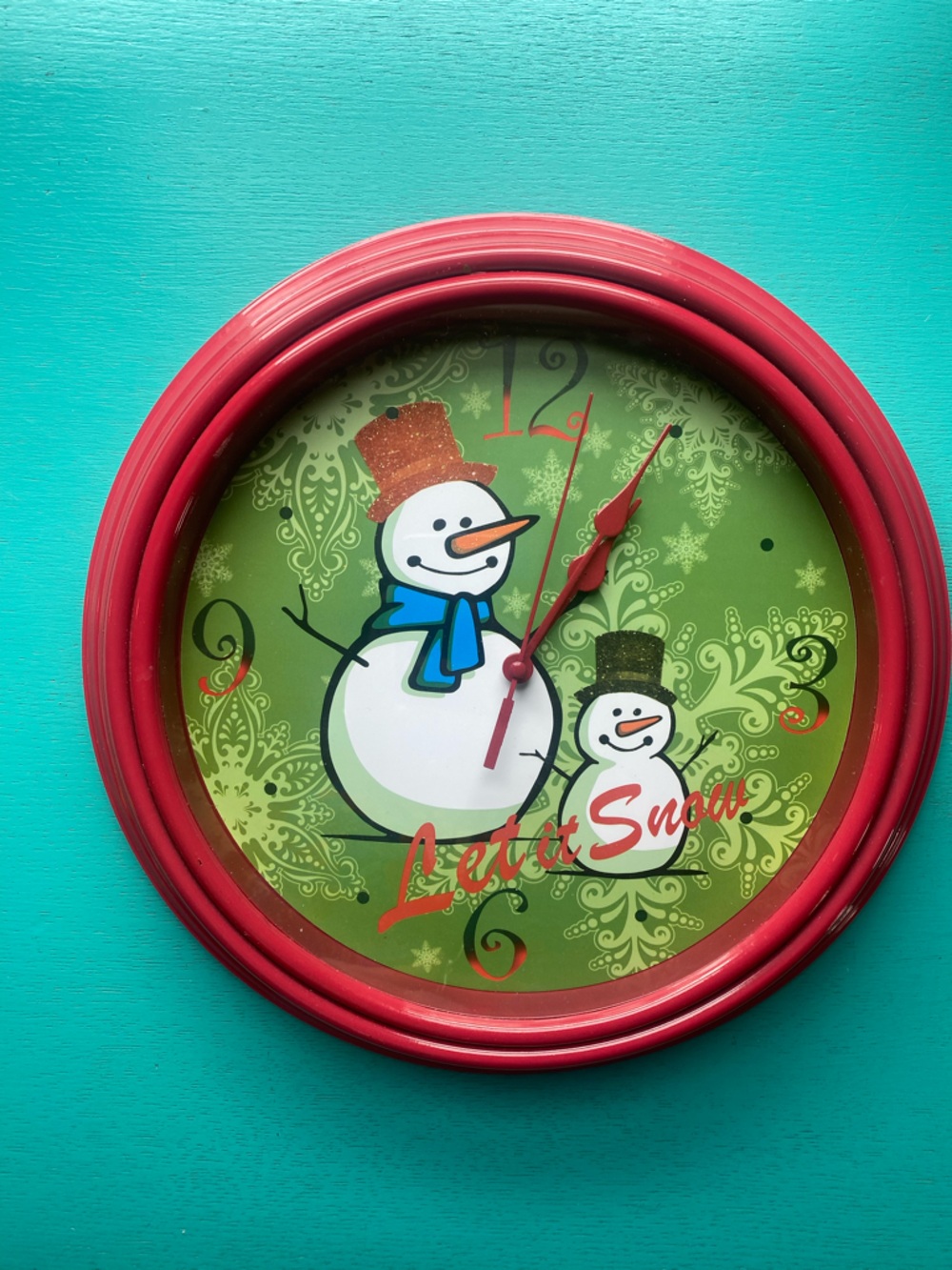 Let it Snow Wall Clock